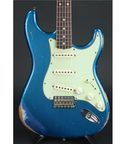 Aged Lake Placid Blue, 2016 Collection  Fender Custom Shop 1961 Relic Stratocaster